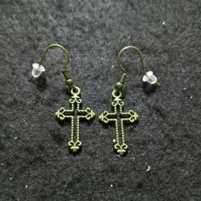 Green Old Century Cross Earring 